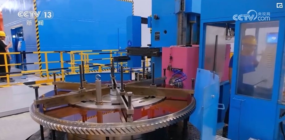 活跃、第一、增添……中国经济“新”的生长 “质”的跃迁有支持 中国·888集团(6008-VIP认证)网站-登录入口